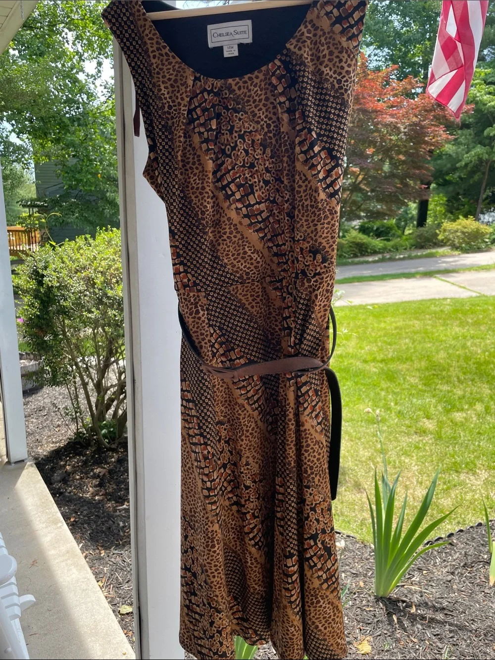 Flattering Chelsea Suite Brown Leopard-Print Midi Dress with Waist Tie belt - Picture 2 of 12